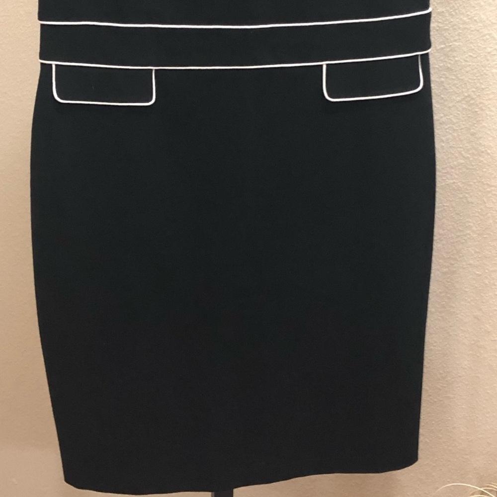 Talbots Black Sleeveless Smart Silhouette. Preowned - Picture 3 of 5